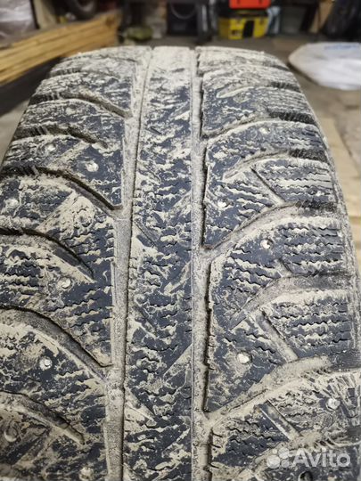 Bridgestone Ice Cruiser 7000 215/70 R17 100T