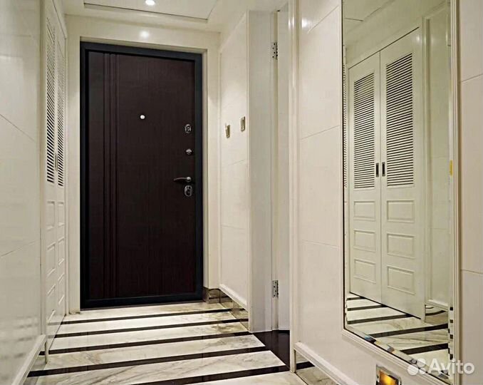 Входная дверь металлическая новая