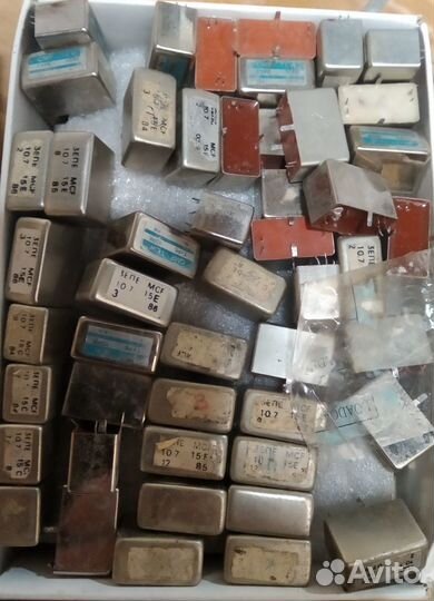 Кварцевый Фильтр 10.700мгц полоса 15 кгц (фп2П )