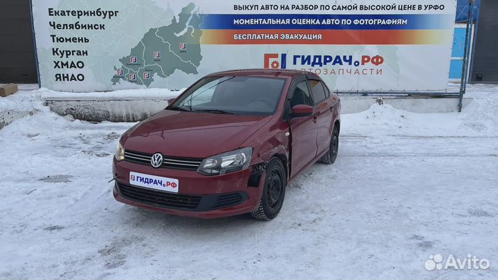 Стекло двери задней левой Volkswagen Polo Sedan (M