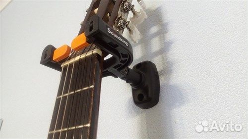 Держатель для гитары с фиксатором