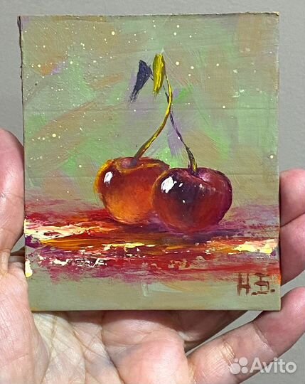 Картина маслом вишенки 8,5х10 см с подставкой