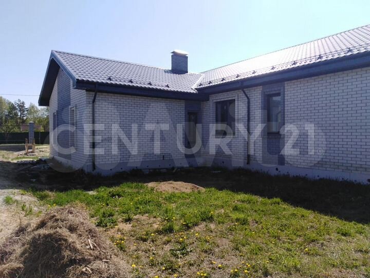 Коттедж 180 м² на участке 8 сот.