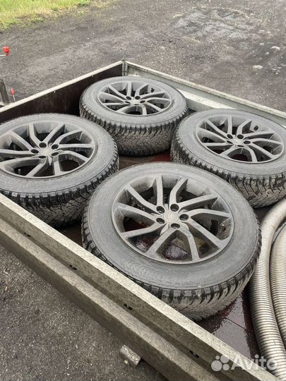 Nokian Tyres Hakkapeliitta 8 SUV 235/60 R18