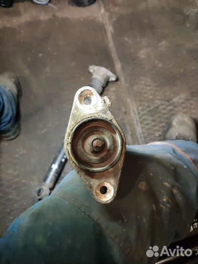 Задние амортизаторы Hyundai Sonata NF KYB