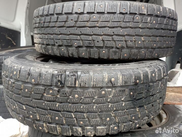 Dunlop SP Winter Ice 01