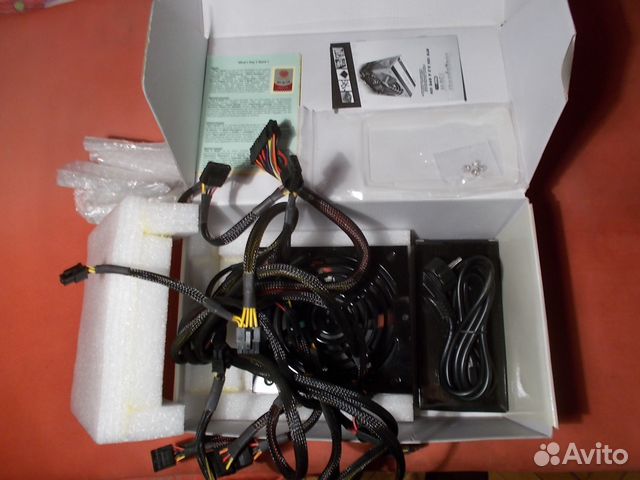 Блок питания Toughpower Thermaltake 750W