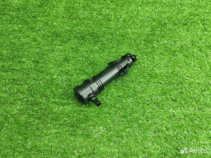 Форсунка омывателя фары правая VW Touareg VAG