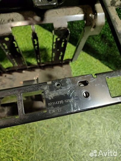 Кронштейн (крепление) Renault T-Series 2014