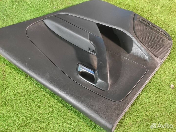 Обшивка двери задняя правая Volkswagen Polo Sedan