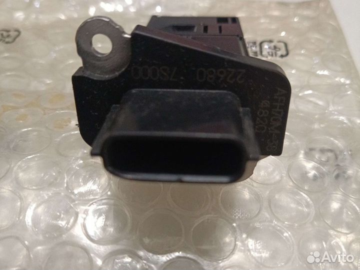 Датчик расхода воздуха nissan