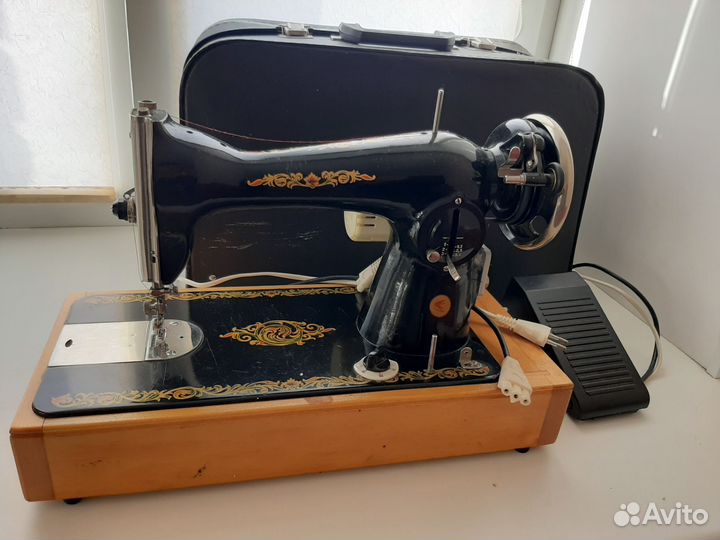 Швейная машина Подольск с электроприводом
