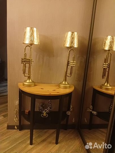 Лампа настольная