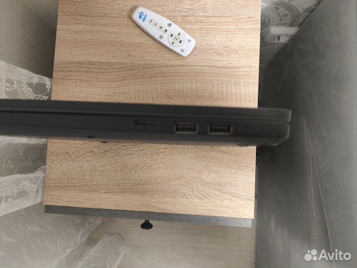 Ноутбук MSI modern 15 b12m