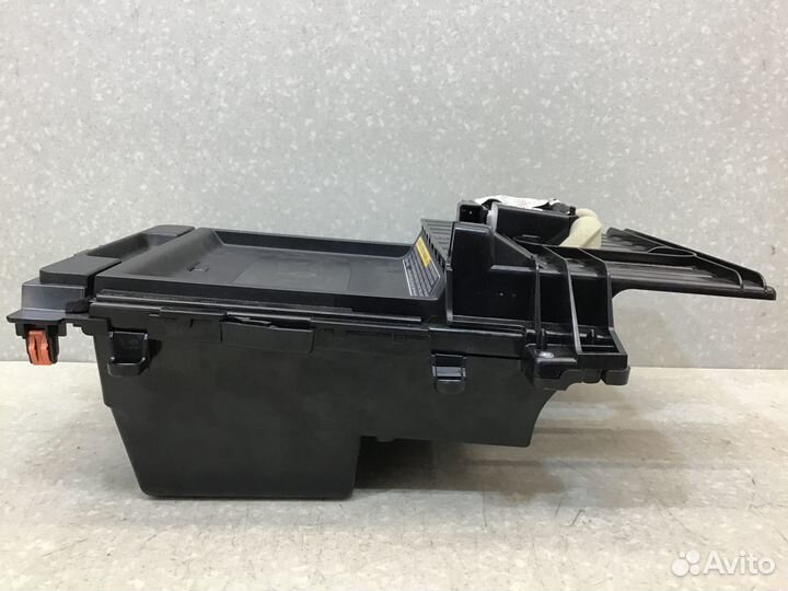 Ящик передней консоли Toyota Camry V70 2017