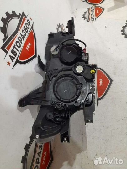 Фара левая Mitsubishi Outlander 3