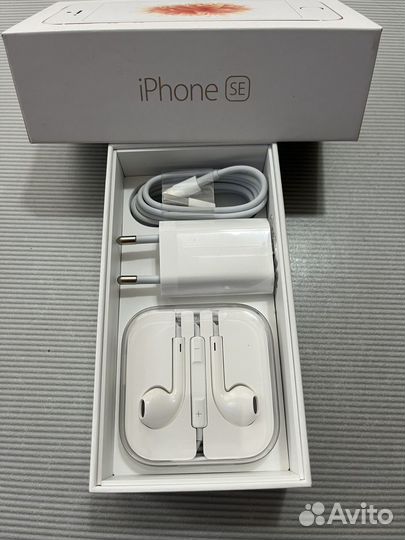 Зарядка iPhone. Наушники apple