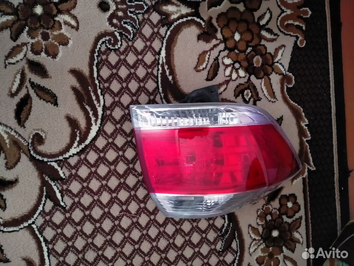 Фонарь левый тойота хайлендер 2