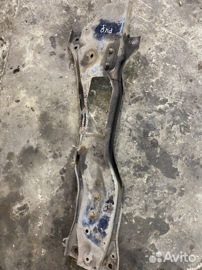 Балка продольная (с опорами кпп) Kia Rio 1