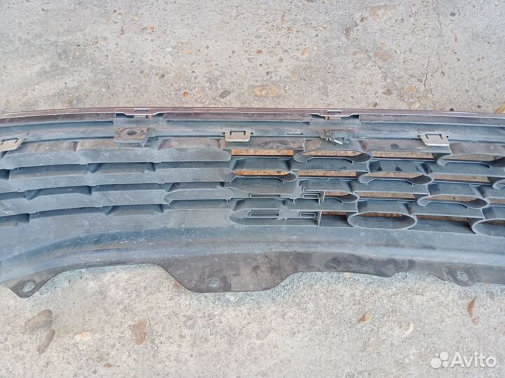 Решетка радиатора верхняя и левое крыло