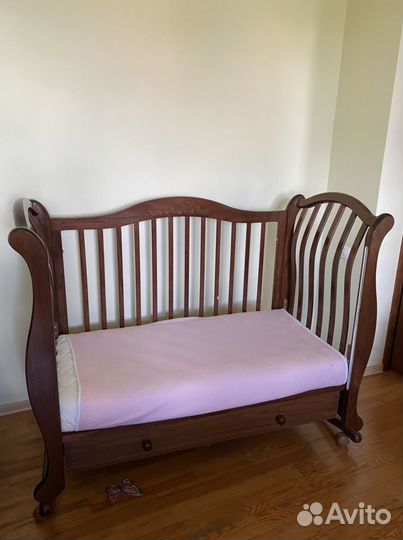 Детская кроватка