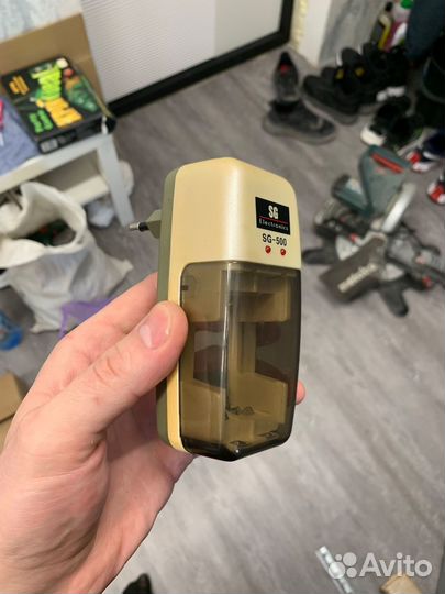 Зарядное устройство для пальчиковых аккумуляторов