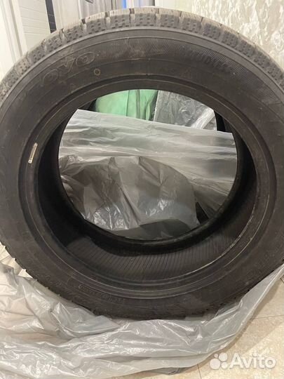 Toyo Observe Garit GIZ 215/55 R17