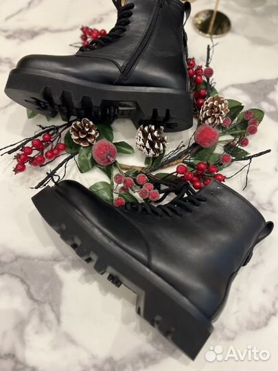 Новые ботинки Furla