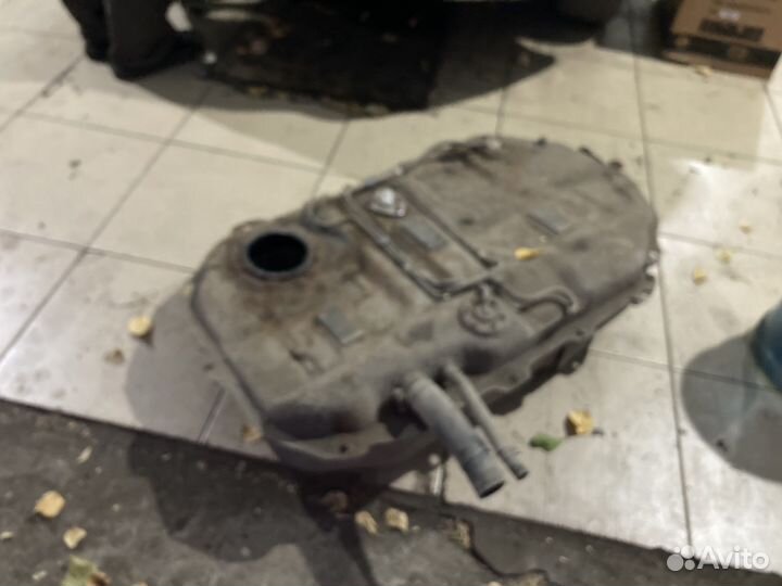 Топливный бак Мицубиси lancer 9