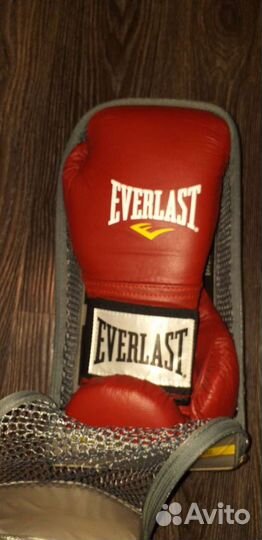 Перчатки боксёрские Everlast 16 oz новые
