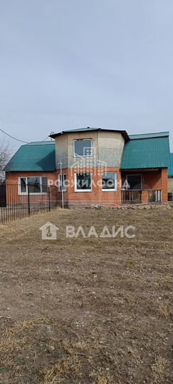 Дом 163,9 м² на участке 4,5 сот.