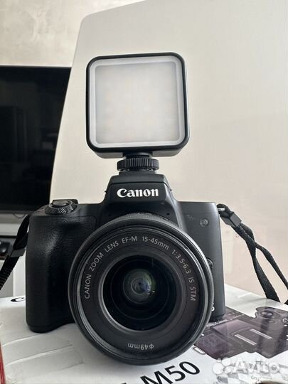 Фотоаппарат Canon EOS M50 kit 15 с набором