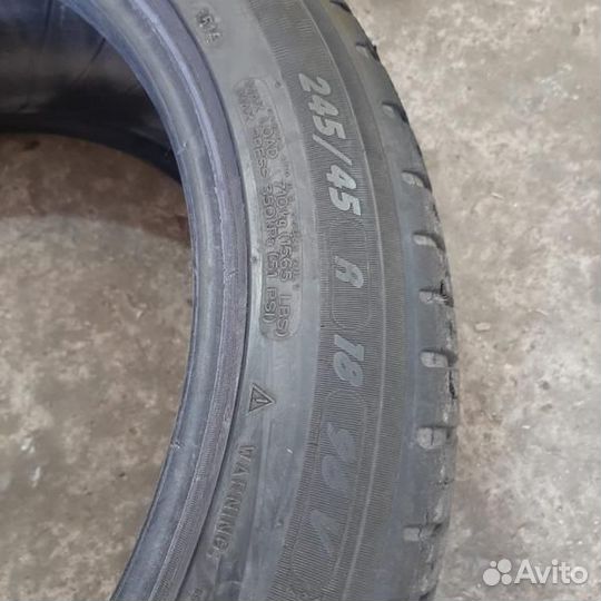 Michelin Pilot Sport 3 245/45 R18