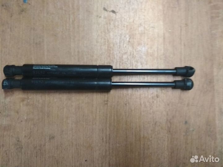 Упоры газовые на капот