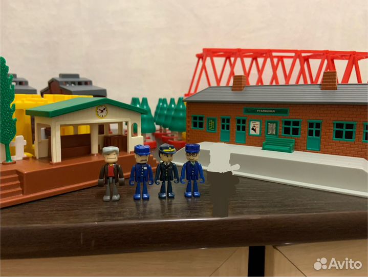 Томас и его друзья