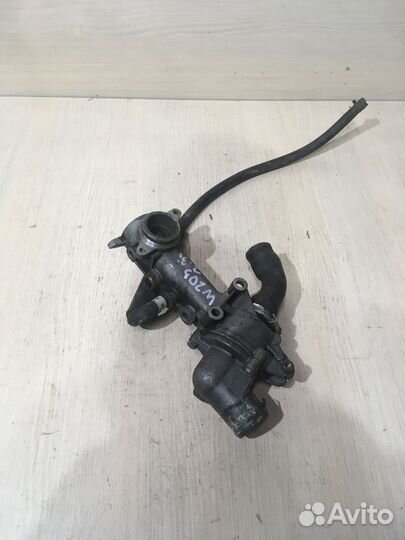 Корпус термостата мерседес W203 1112030573