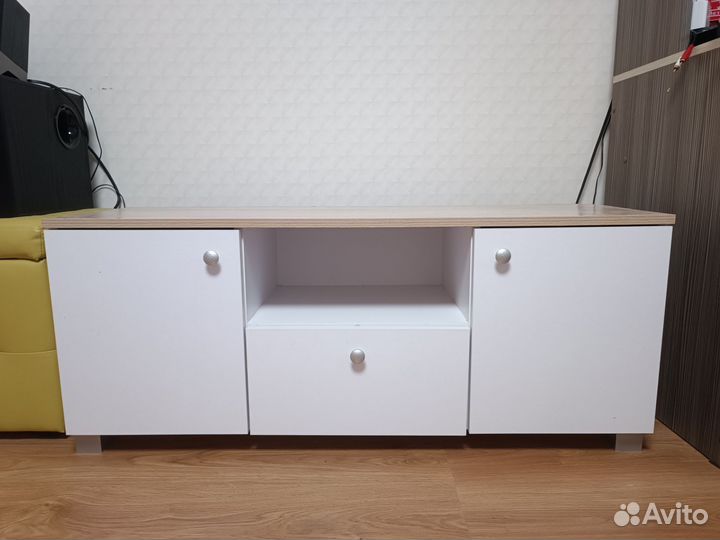 Тумба под телевизор