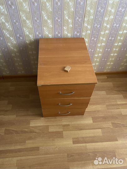 Тумба прикроватная