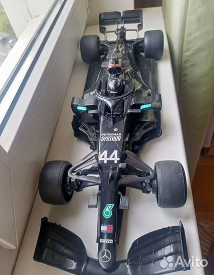 Радиоуправляемая модель mercedes F1