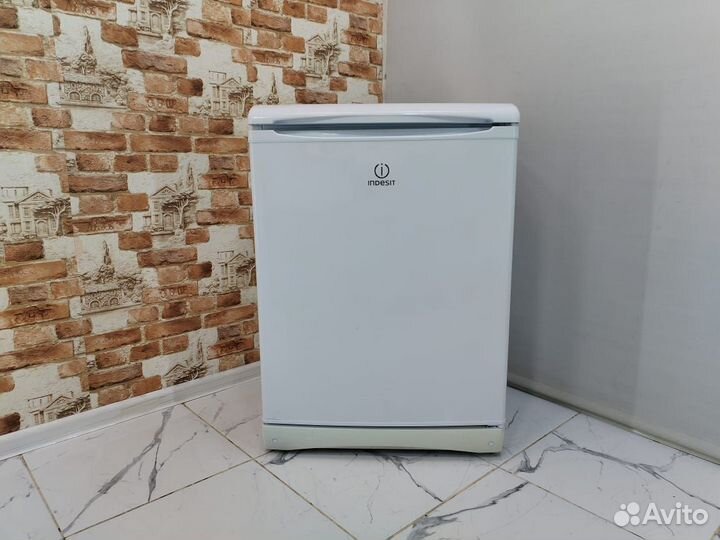 Маленький холодильник бу