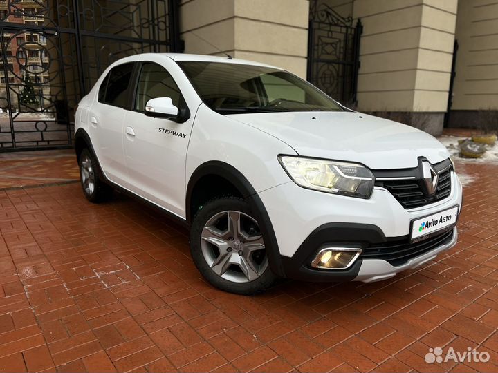 Renault Logan Stepway 1.6 AT, 2021, 58 395 км