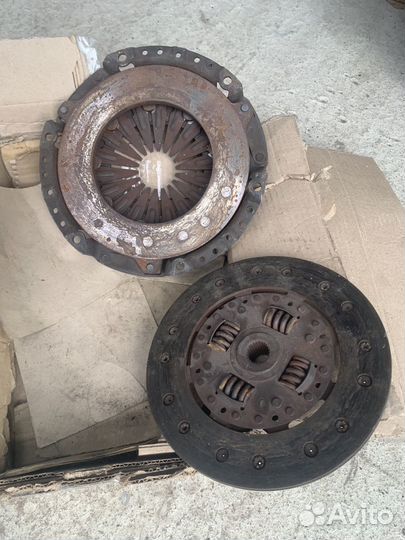 Диск сцепления в сборе. Audi 80, 100