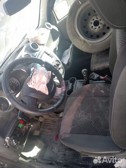 В разбор Гранта 2014 год Лифтбек двс 21127 МКПП