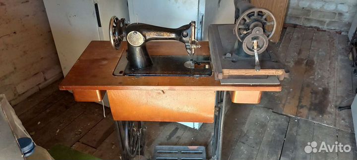 Швейная машинка 2 шт