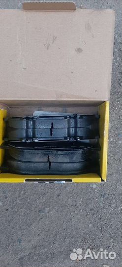 Тормозные колодки для mercedes передние