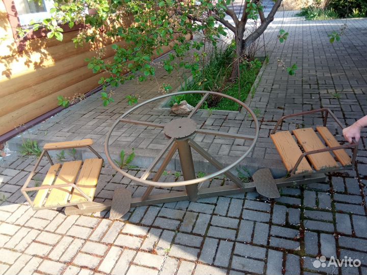 Качели карусель