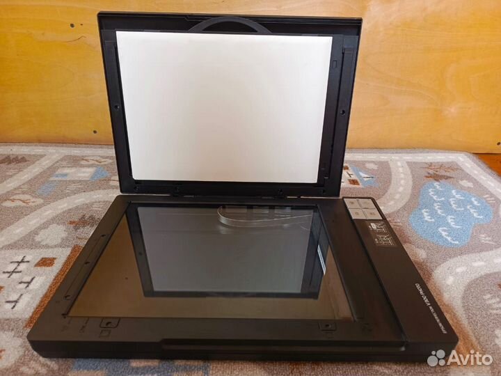 Сканер Epson V300 Photo Perfection для оцифровки п