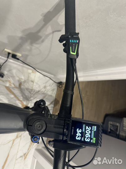 Cube reaction hybrid EXC 750 W