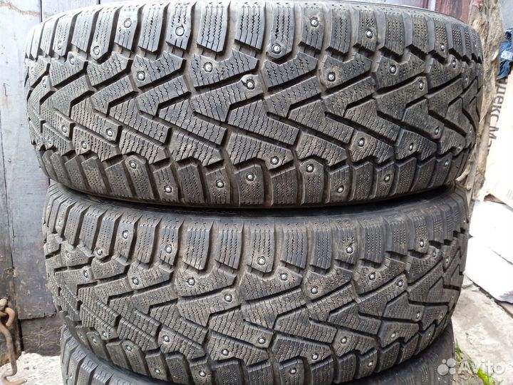 Pirelli Ice Zero 225/65 R17