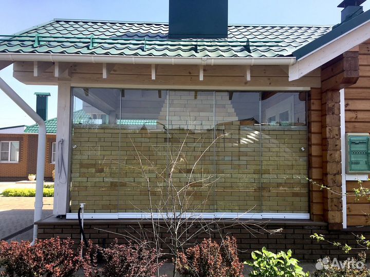 Безрамное остекление беседки